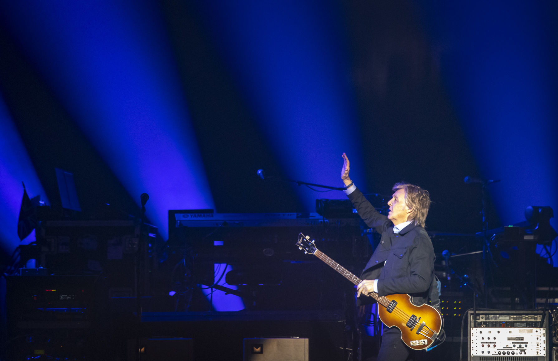 061219-McCartney-Concert-008